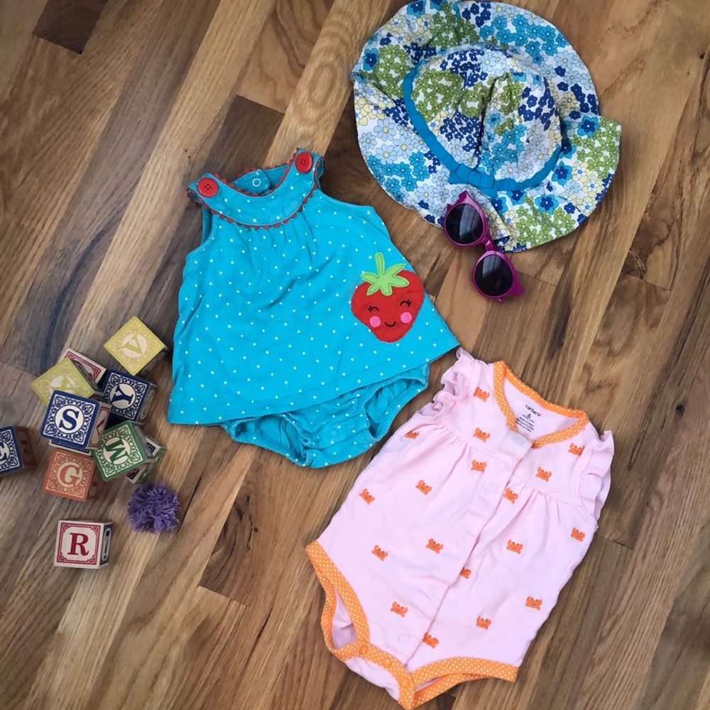 Lot (2) of Carter’s Baby One Piece Outfits